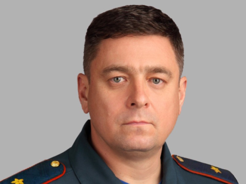 Главный волгоградский МЧСник оказался неженатым интеллектуалом с мотоциклом и зарплатой 150 тысяч