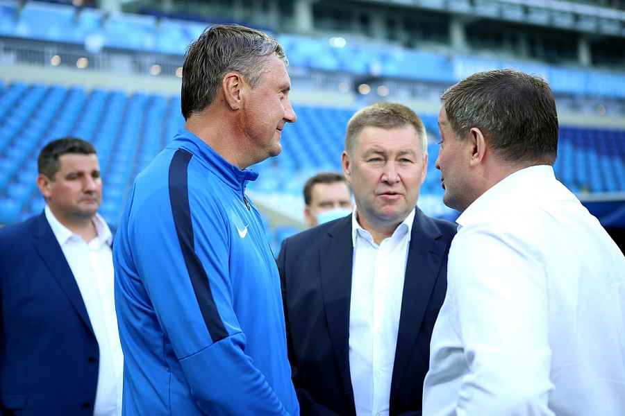 «Пока вы у руля, футбола нету нифейхоа»: волгоградские болельщики продолжают возмущаться руководством Ротора