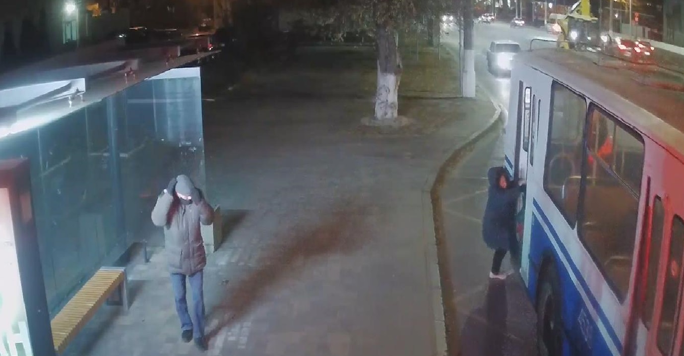 В Волгограде по вине водителя троллейбуса пострадала 72-летняя женщина