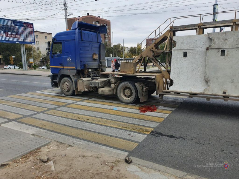 В Волгограде грузовик сбил 80-летнюю пенсионерку