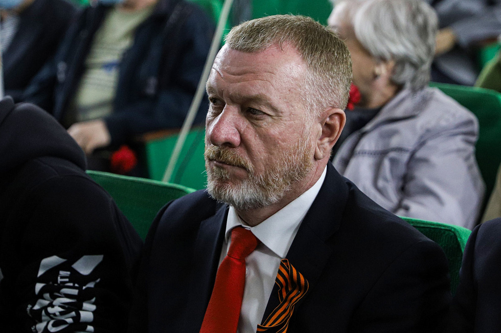 Про Путина и волгоградских учителей рассказал сенатор Горняков