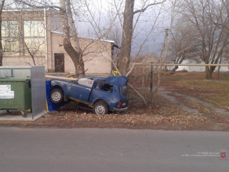 Волгоградец погиб в ДТП с газовой трубой