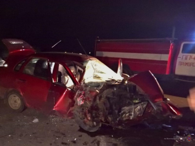Пятеро в больнице, мужчина погиб: две Lada столкнулись в Волгоградской области