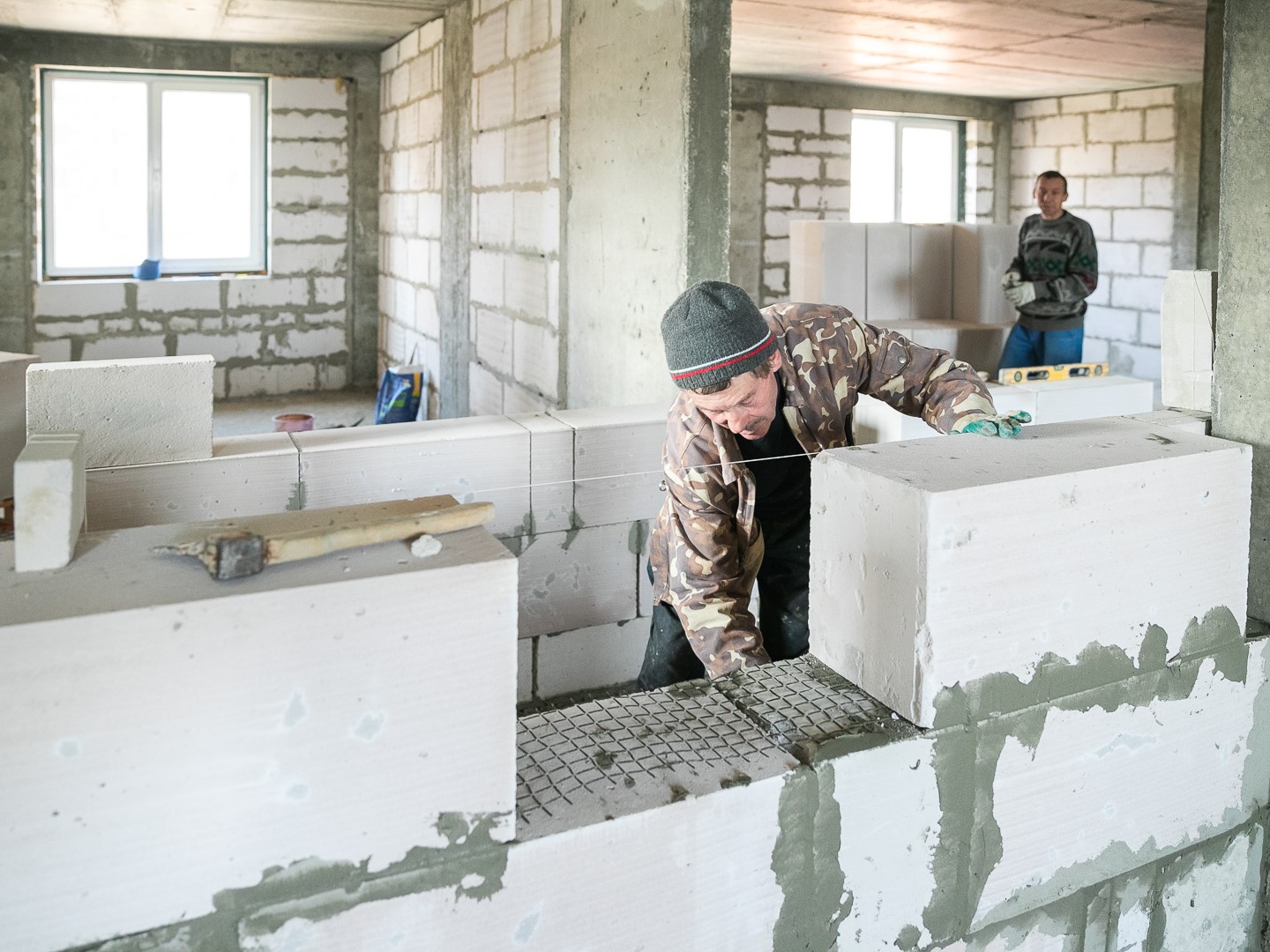 Купят 77 квартир: жильцы шести разваливающихся домов в Волгограде получат новое жилье 