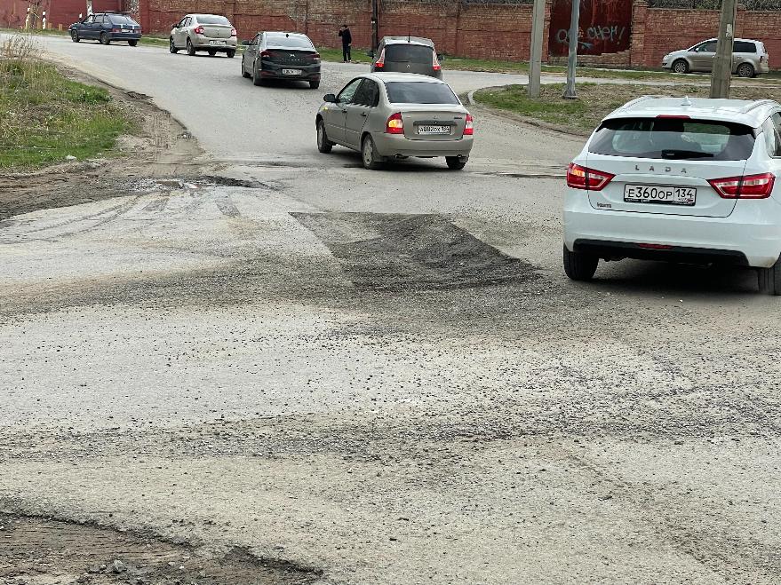 Чиновники мэрии Волгограда с маниакальным упорством уничтожают добрые дела губернатора Андрея Бочарова