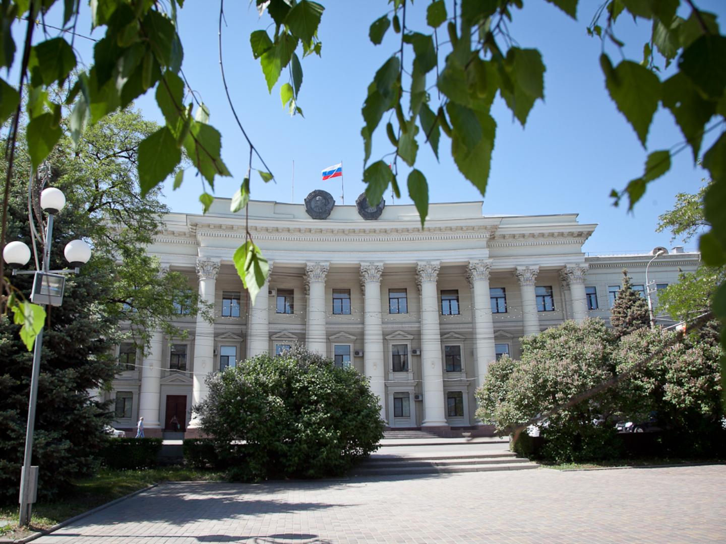 32 миллиона рублей потратят чиновники Волгоградской области на охрану самих себя