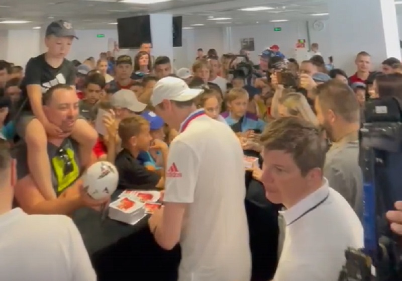 «Ребенок так ждал, и даже не смог автограф Аршавина получить»: в Волгограде ужасная организация ЮФЛ