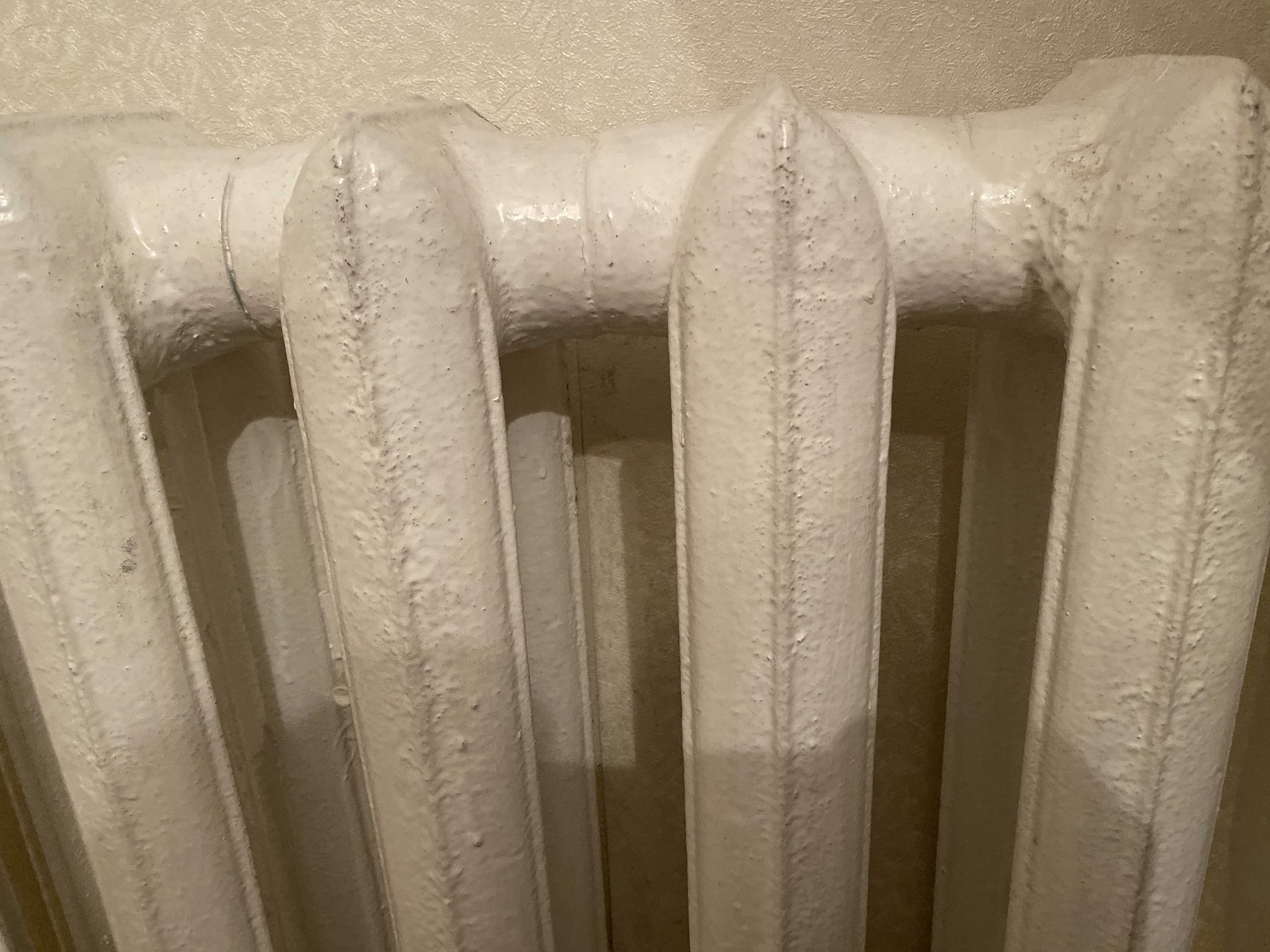 Семья с маленьким ребенком замерзает в собственной квартире в Волгограде