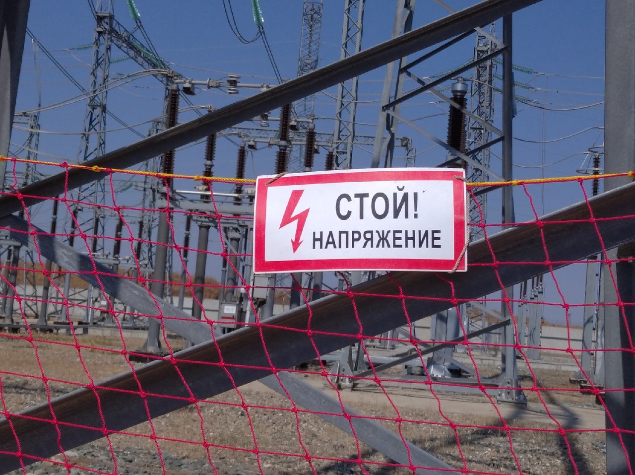 Поселок под Волгоградом из-за ливня остался без света