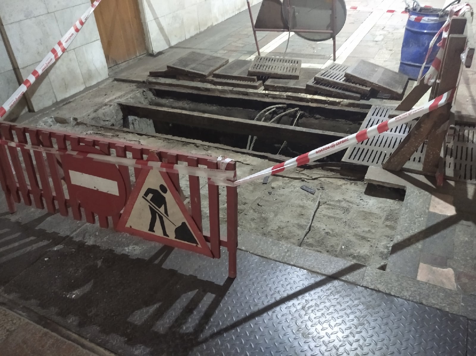 Портал в ад открыли рабочие в подземном переходе на площади Ленина в Волгограде