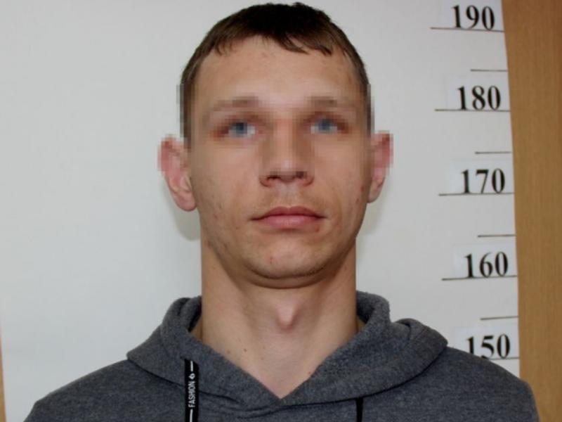 Курьер-рязанец стал соучастником телефонных мошенников в Волжском