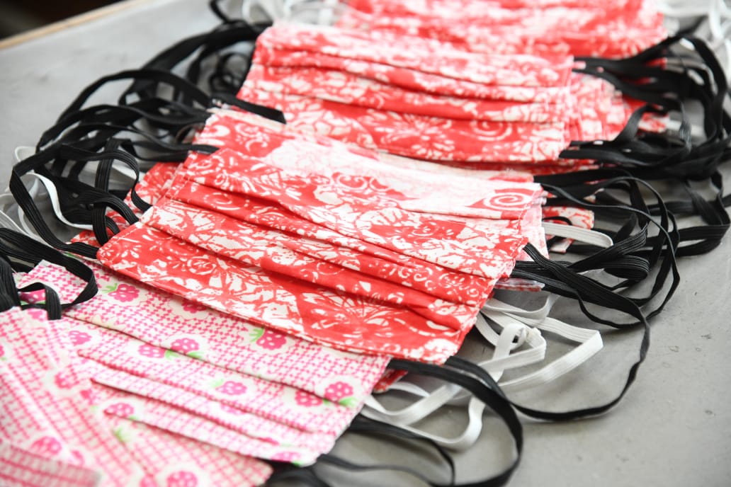 Волгоградские театры перепрофилировались в пошивочные по производству медицинских масок