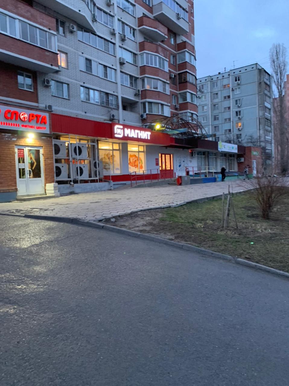 Полуторогодовалый малыш упал с крыши многоквартирного дома в Волгограде Полуторогодовалый малыш упал с крыши многоквартирного дома в Волгограде