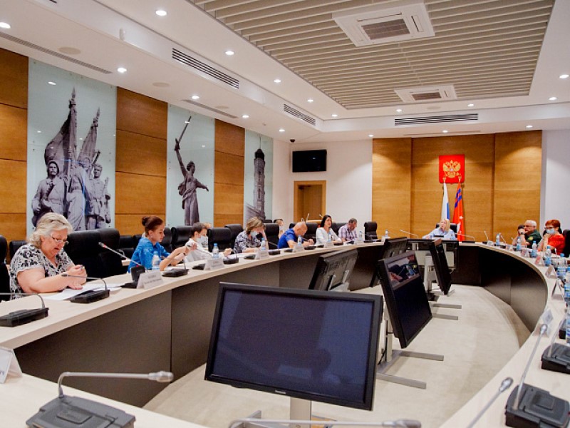 Волгоградцы присоединились к «генеральной уборке страны» под руководством Ирины Соловьевой