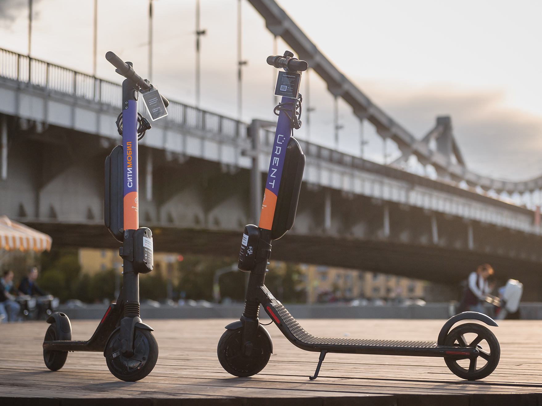 Для них стараются, а они ломают: волгоградцы беспокоятся об электросамокатах напрокат 