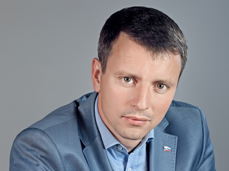 Губернатором волгоградцы хотят видеть молодого любимца бабушек