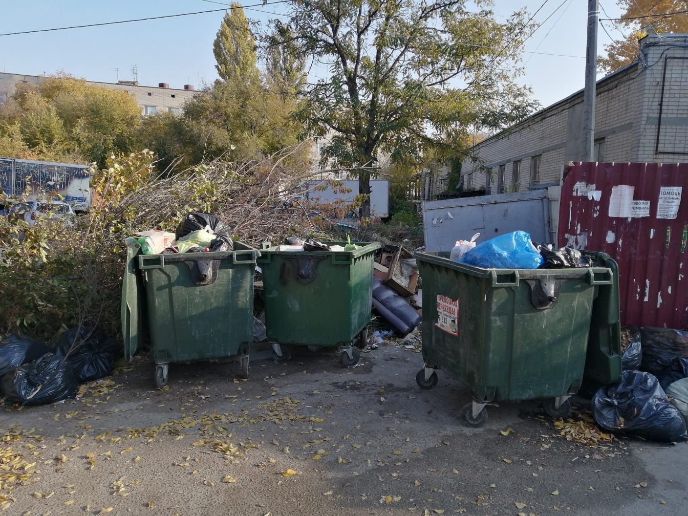 «Волгоградцы живут в говне»: регоператор нагадил под окна простым жителям, полиции и судьям