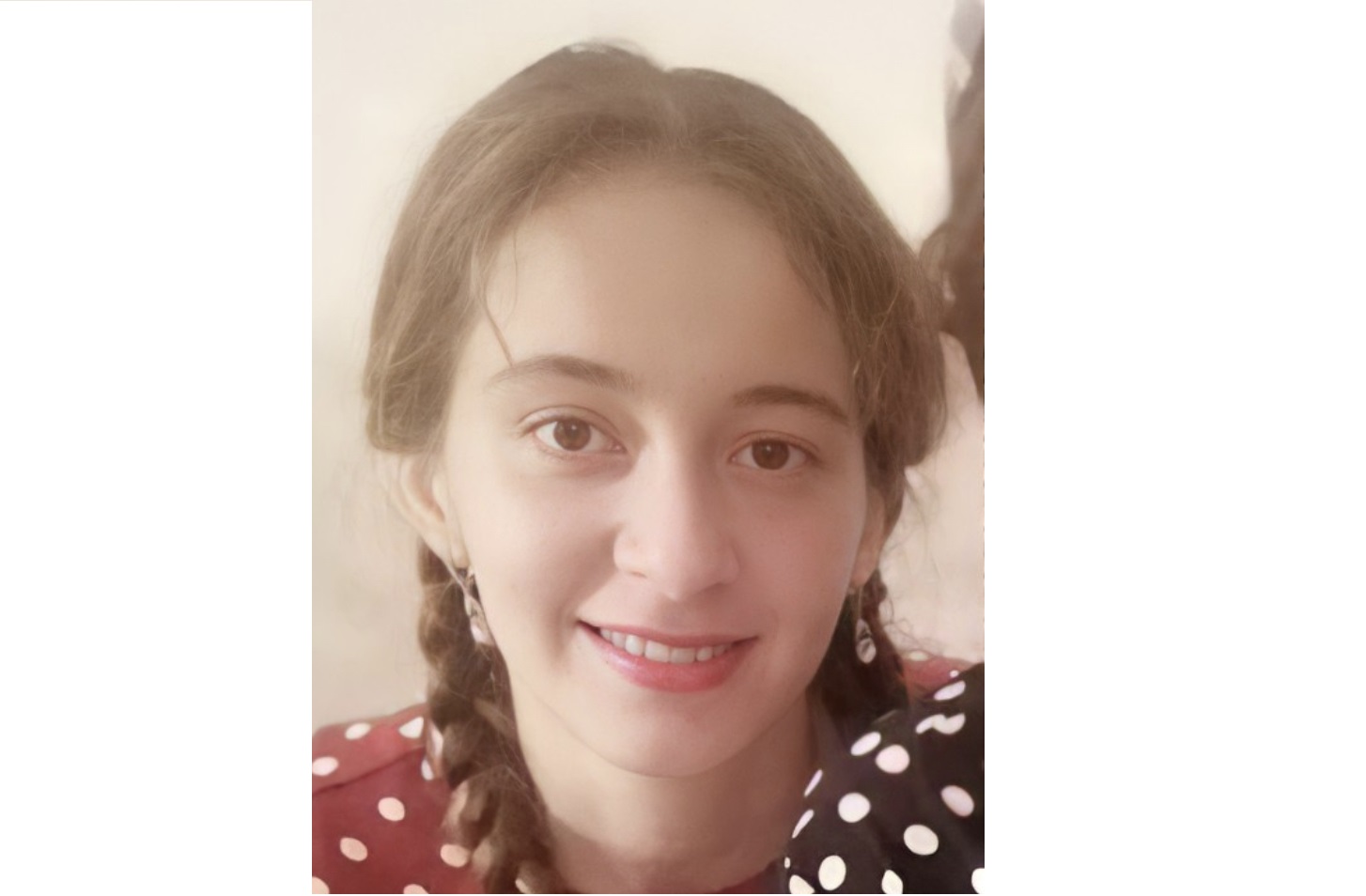 Молодая женщина в красном платье в горошек исчезла в Волгограде