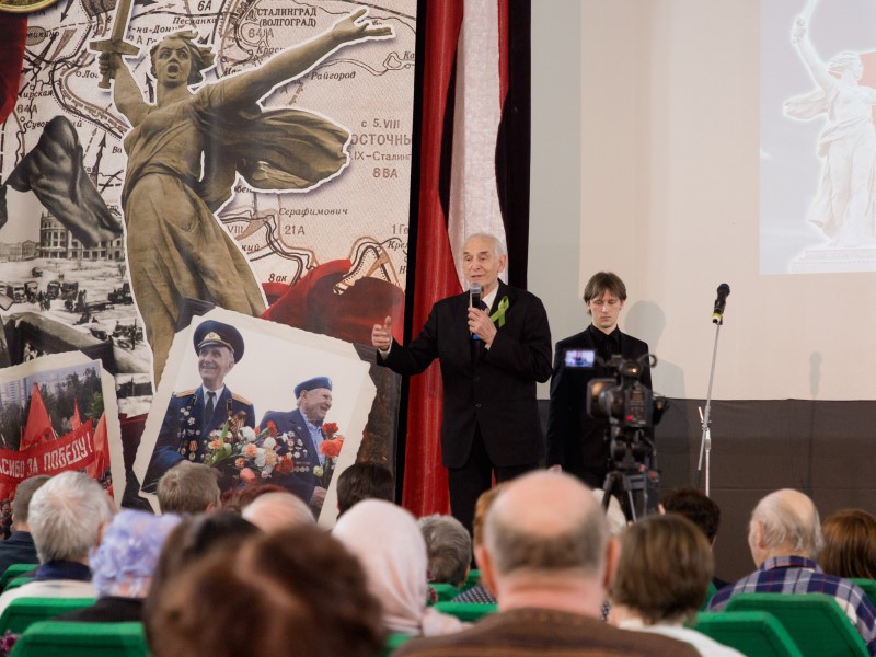 «Был образцом искреннего служения Родине»: губернатор Андрей Бочаров выразил соболезнования в связи со смертью Василия Ланового