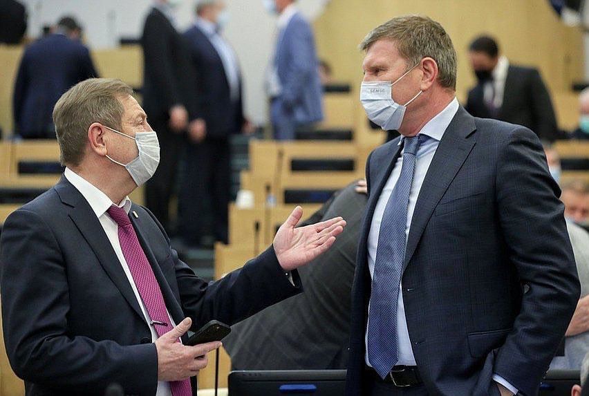 «Нецелесообразно менять хорошего управленца только по формальным основаниям»: Олег Савченко прокомментировал отмену ограничения сроков избрания губернаторов