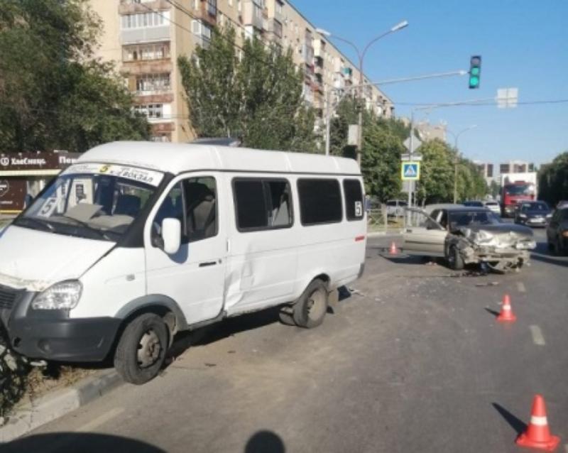 Десятилетняя волжанка пострадала в ДТП с маршруткой