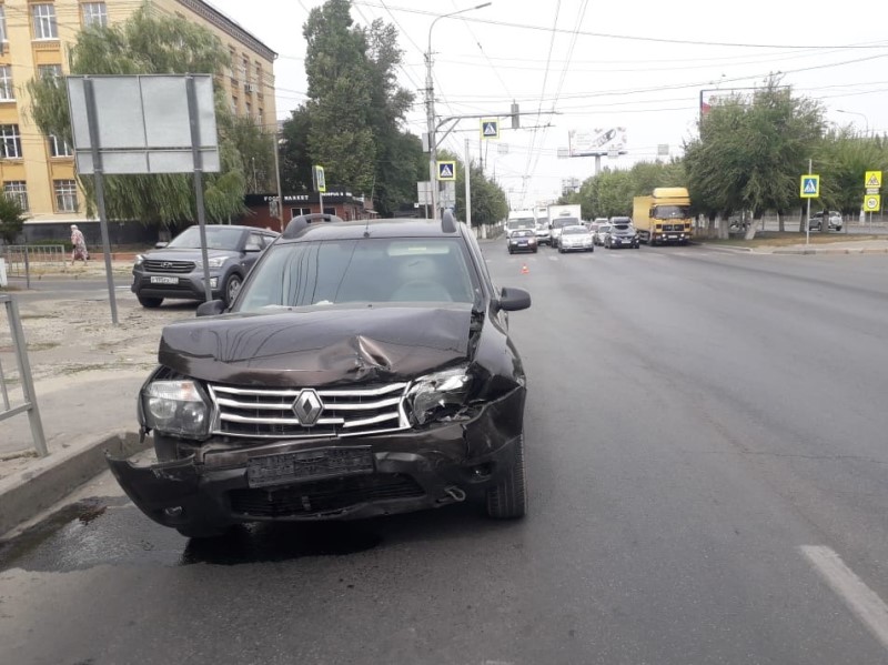 Creta и Duster столкнулись в Волгограде: пострадали две женщины