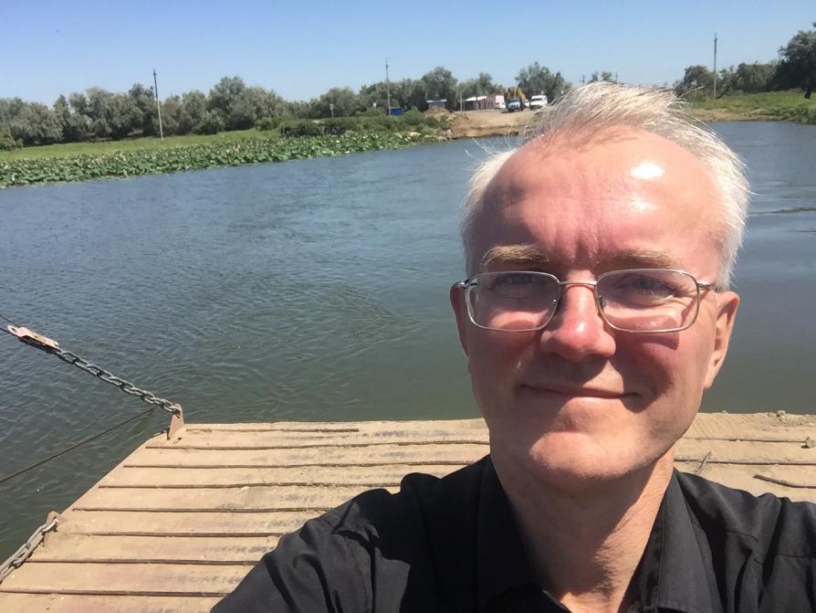 Скандальный эсер из Астрахани накануне выборов встретился в Волгограде с представителями КПРФ и Яблока