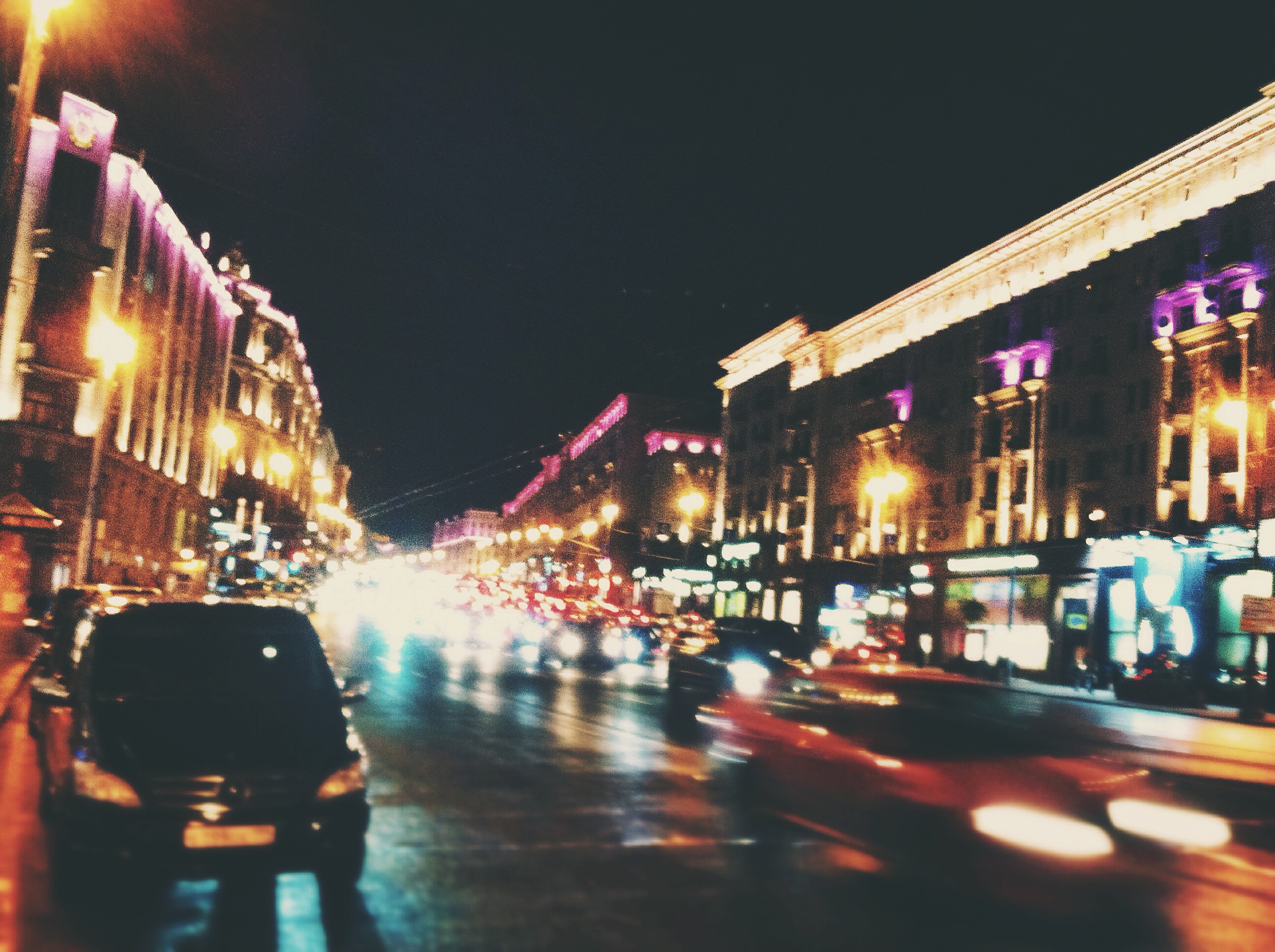 Реальная стоимость доллара в Волгограде достигла 100 рублей, евро – 110 