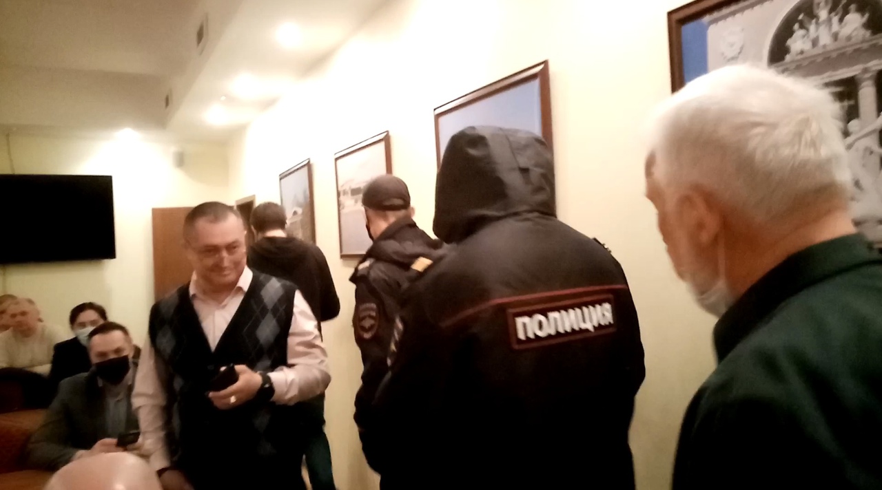 Волгоградским «Коммунистам России» сорвали мероприятие без объяснения причин