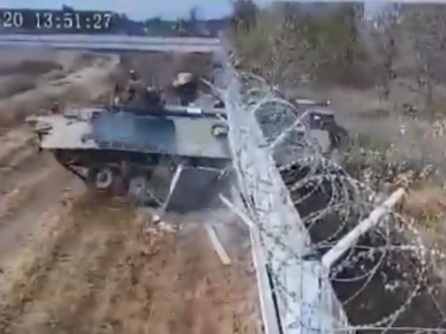 Забрали права и выписали штраф: в Волгограде наказали водителя БМП, который протаранил забор аэропорта