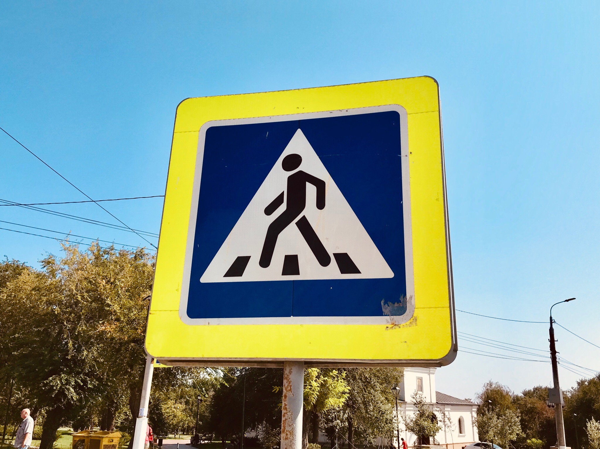 «Собрался сегодня заправиться! Ладно, не буду»: в Волгограде снова выросли цены на бензин