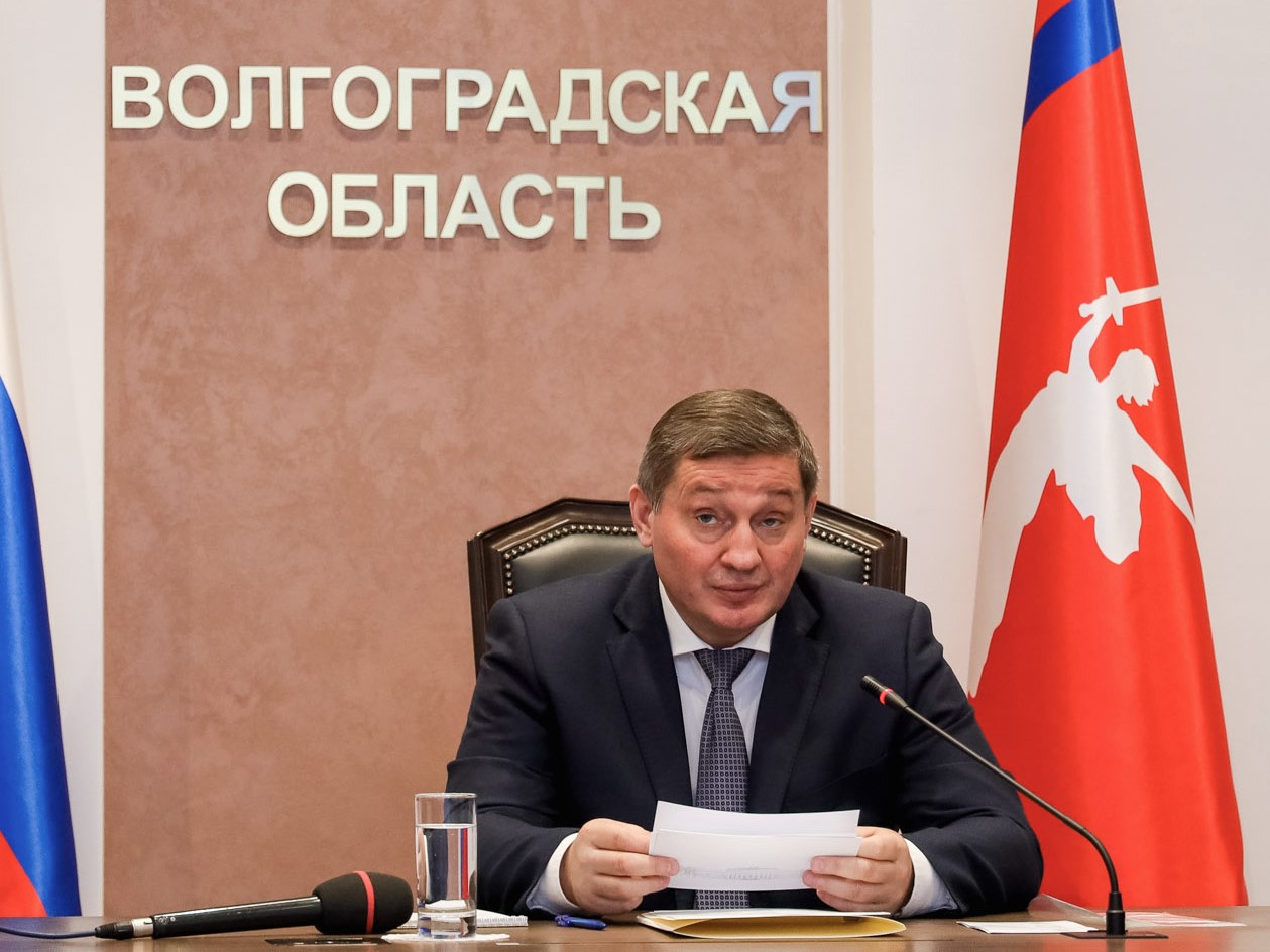Губернатор намекнул на санкции для волгоградских компаний, которые отказываются от удаленной работы