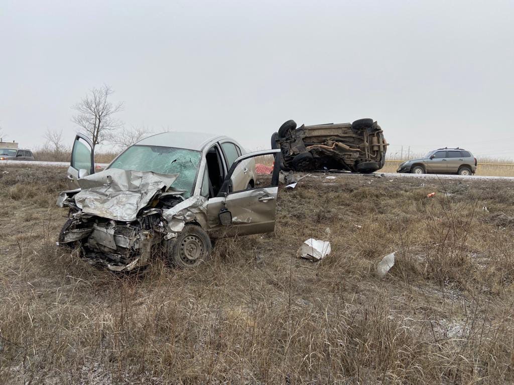 Женщина погибла и трое пострадали в столкновении Niva и Suzuki в Волгограде 
