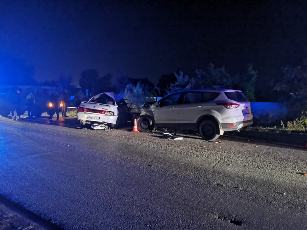 Школьник и 27-летний мужчина погибли в тройном ДТП на въезде в Волгоград