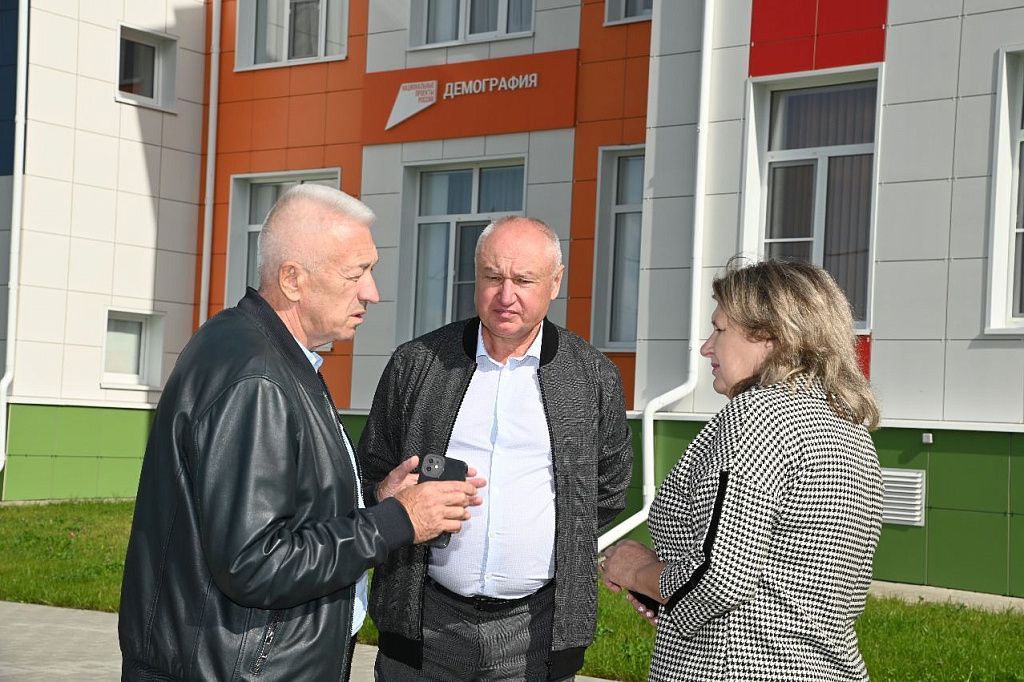 Спикер Волгоградской облдумы бросил все и уехал в Урюпинск