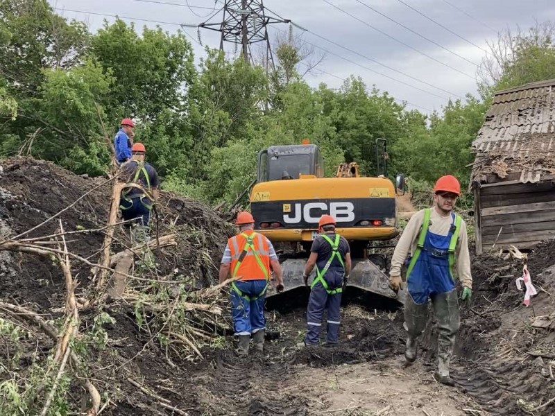 «Могут наблюдаться перебои с водой»: куда жаловаться на последствия крупной коммунальной аварии в Волгограде