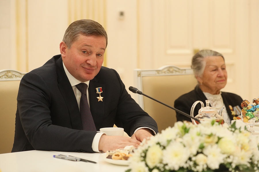 Волгоградский губернатор назвал сумму своих доходов