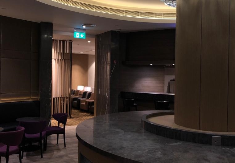 Волгоградцы больше не смогут бесплатно есть и пить алкоголь в аэропортах