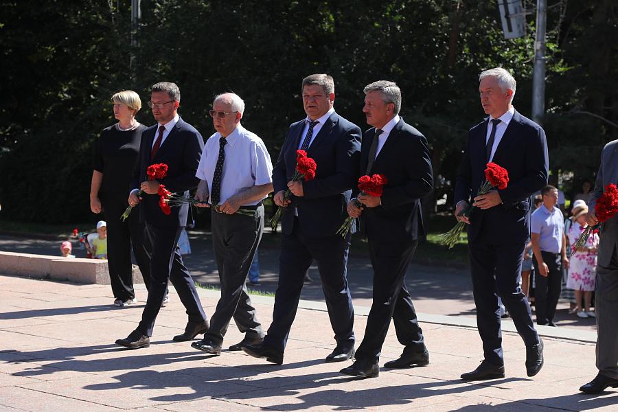 За или против волгоградского губернатора работает его заместитель Шевцов?