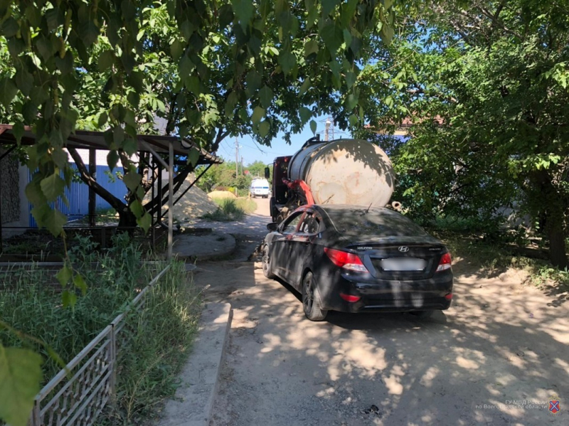 Молодая волгоградка обокрала родного дядю и угнала его машину