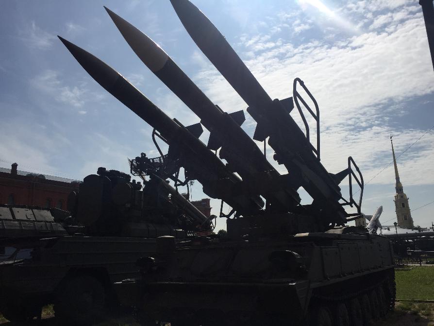 На фоне обострения ситуации на Украине в России объявлено о призыве военных из запаса