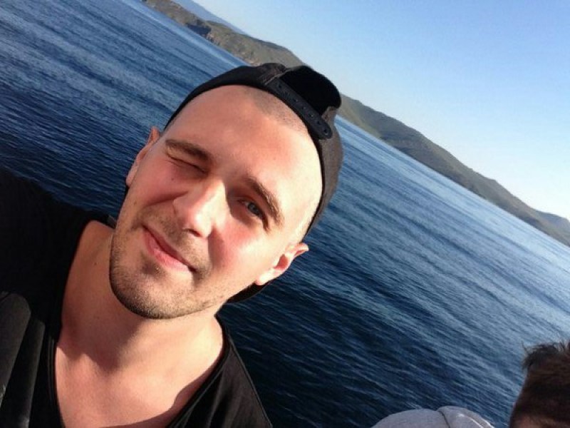 «Говорил, что есть долг за ЖКХ»: волгоградец вытянул 1,4 миллиона рублей из покупателя квартир