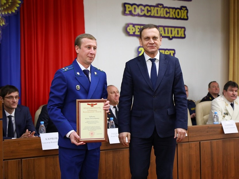 Вице-губернатор Харичкин с женой обходятся бюджету в месяц в 33 средние волгоградские пенсии