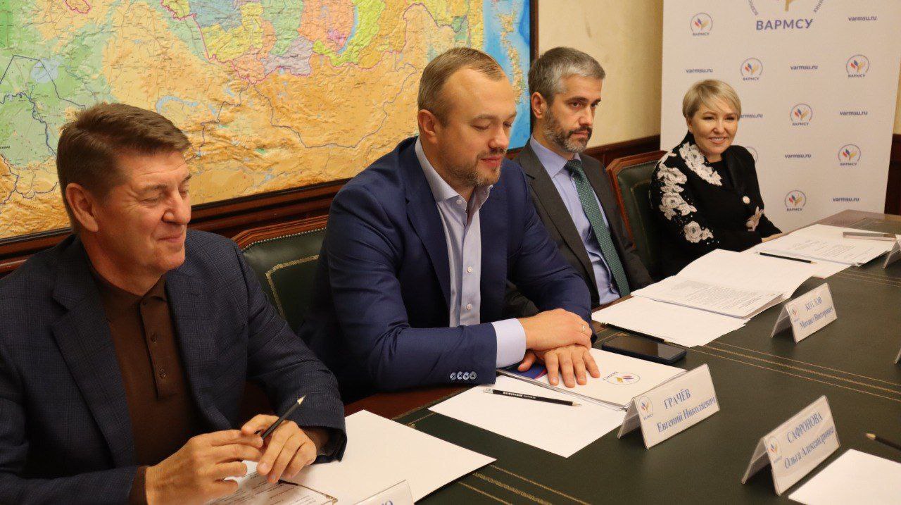 Экс- глава Волгограда поделилась опытом с участниками Всероссийского конкурса 