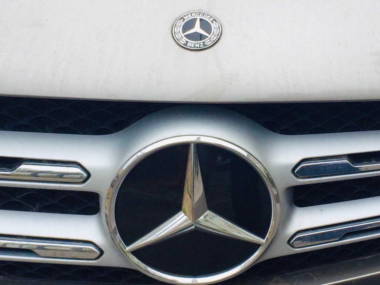 Волгоградец переехал пристава, чтобы не отдавать ему свой  Mercedes S500