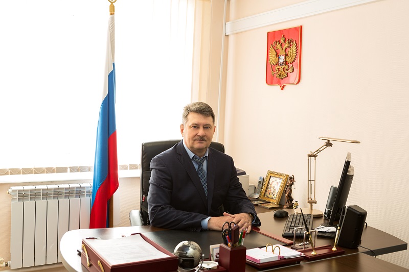 Скоропостижно скончался главный судья в районе Волгоградской области