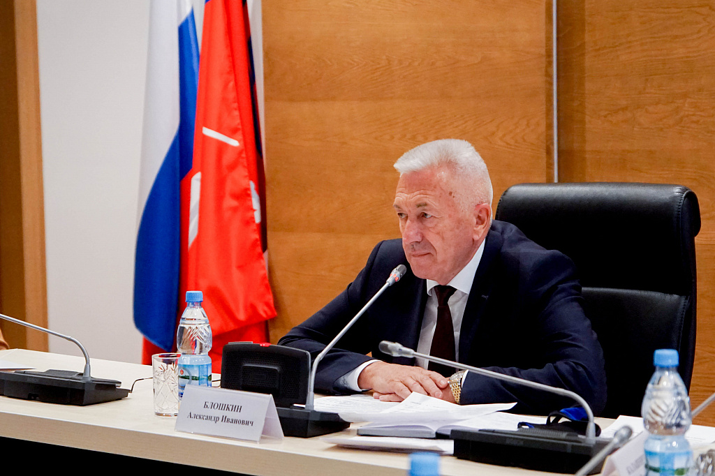 Спикер регионального парламента поздравил волгоградских воспитательниц с праздником