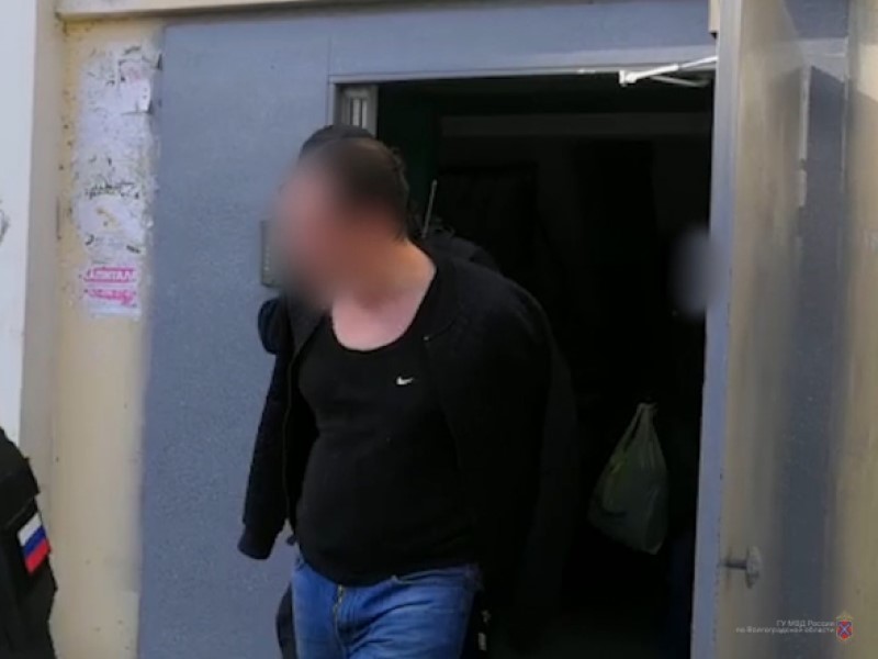 Пользовались любовью к родным: в Волгограде задержали пару телефонных мошенников