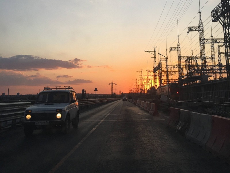 В Волжском на плотине ГЭС сбили пешехода