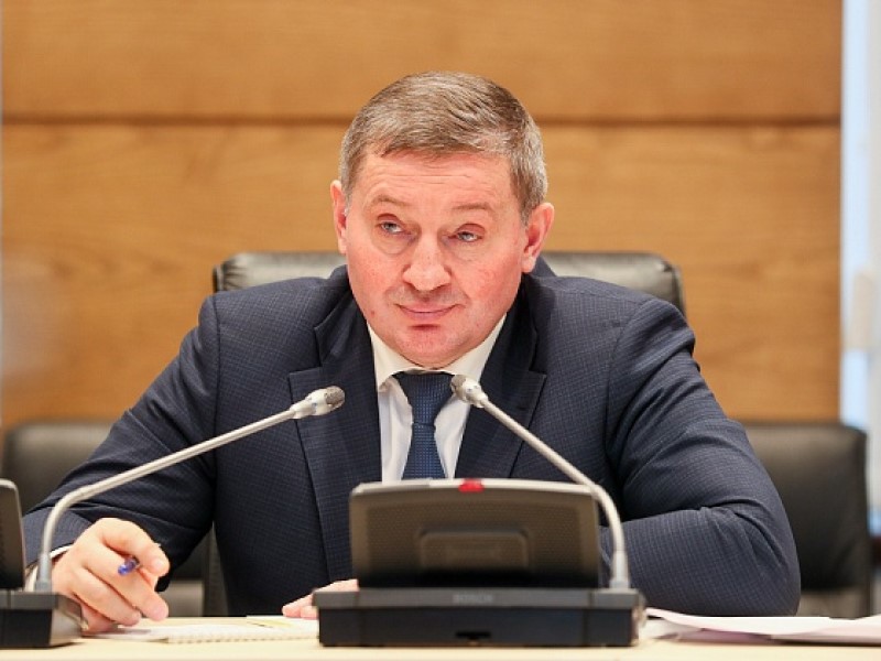 Губернатор Волгоградской области не присоединился к толпам голозадых философов